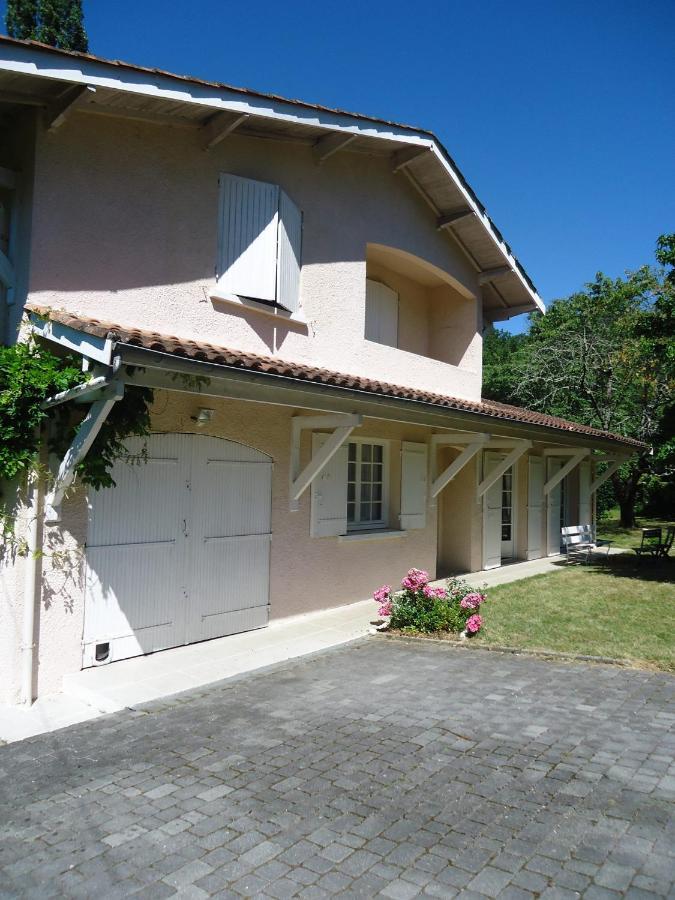A La Cerisaie Bed & Breakfast Carignan-de-Bordeaux Dış mekan fotoğraf