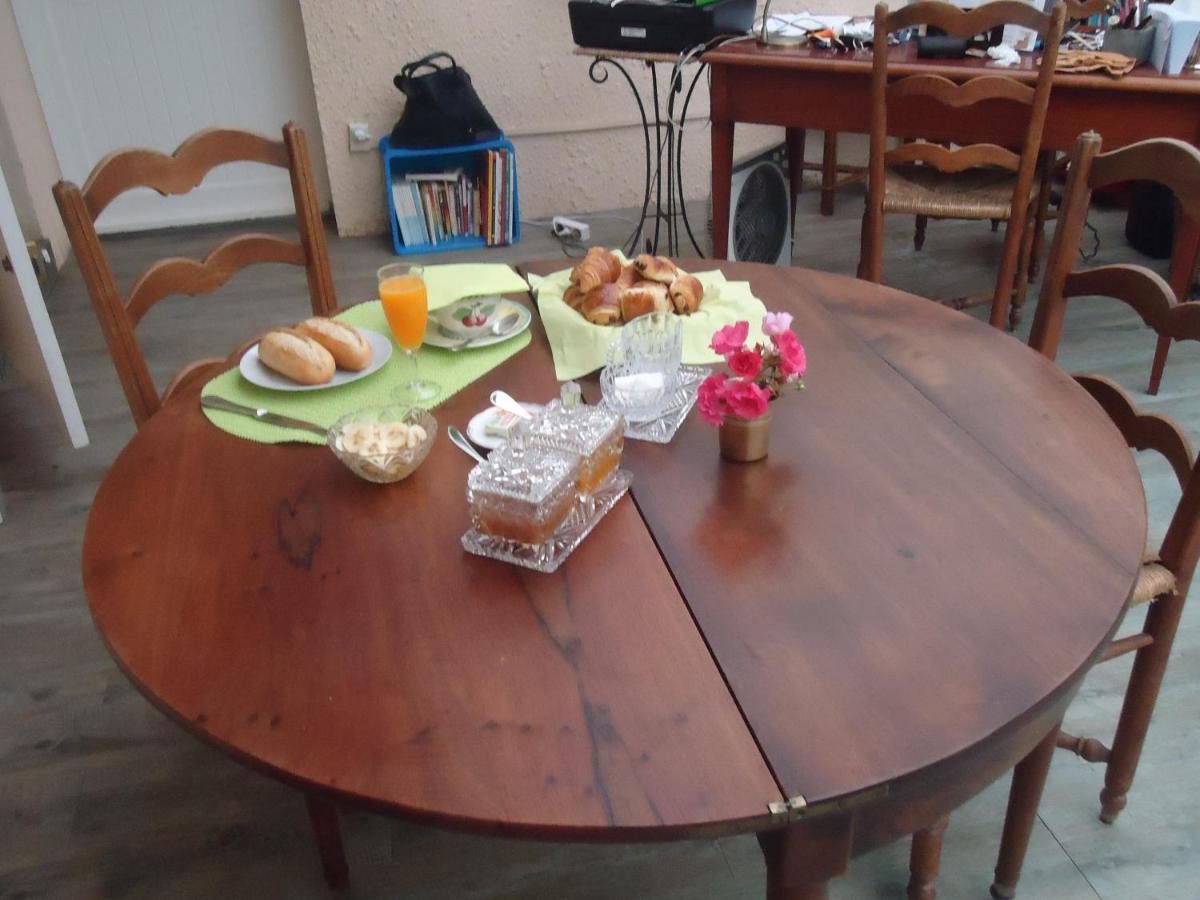 A La Cerisaie Bed & Breakfast Carignan-de-Bordeaux Dış mekan fotoğraf